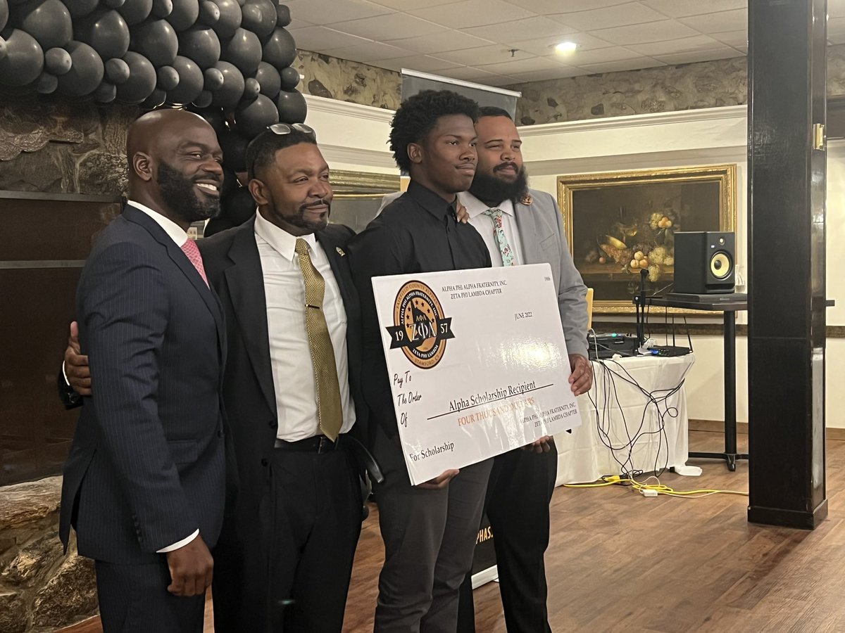 JohnRamosII2's tweet photo. So proud of @TheodoreLanham and Danny Grijalva for earning $4,000 each in scholarships. We are thankful to the Zeta Phi Lambda Chapter of Alpha Phi Alpha Fraternity, Inc. for their continued support! @CoachTy1906 @drkgraf @SPS_CT @SPSDIESEL @BunnellBulldogs https://t.co/pOwEvxEIld