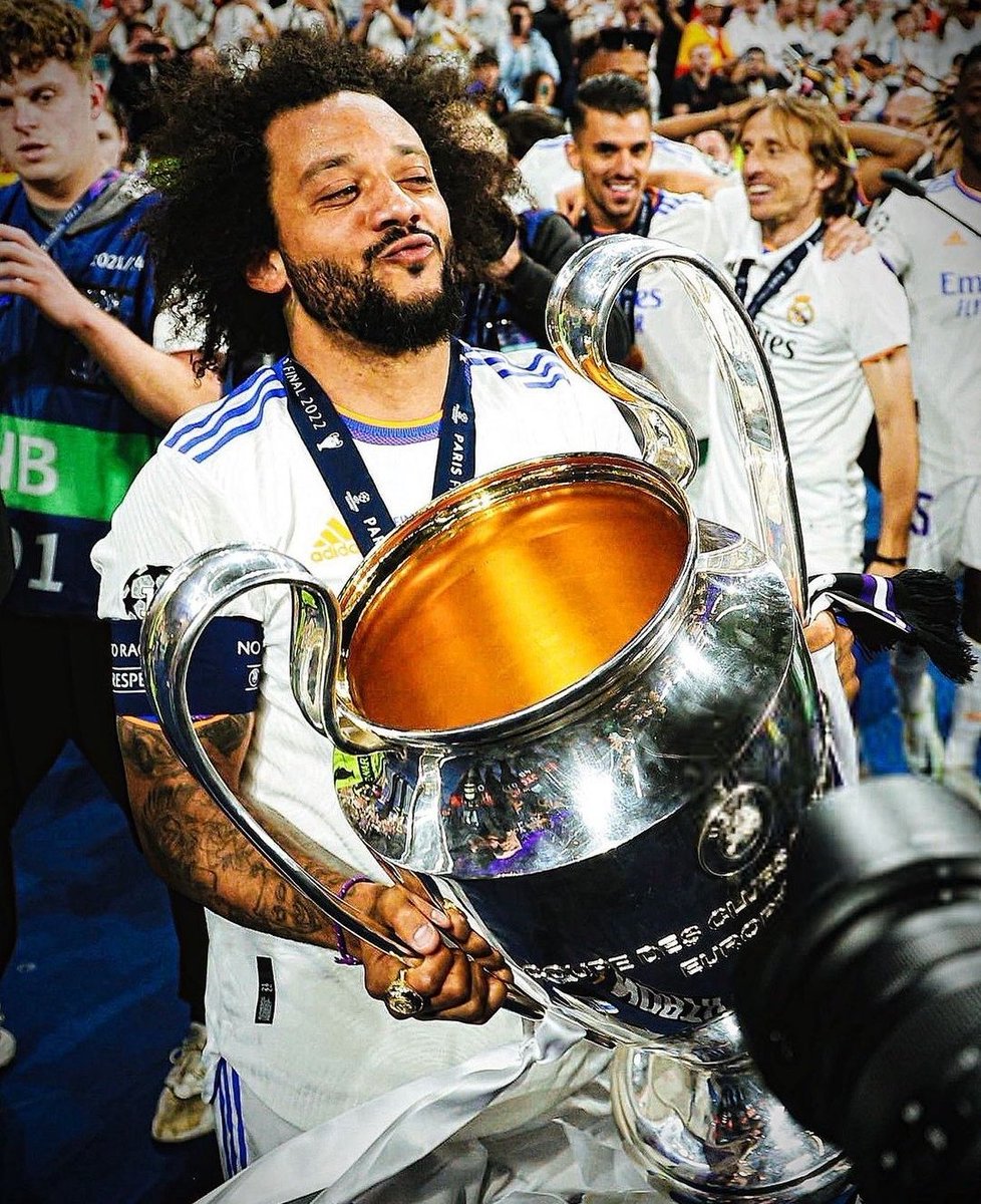 Gracias por todo Marcelo.

Te queremos. ♥️