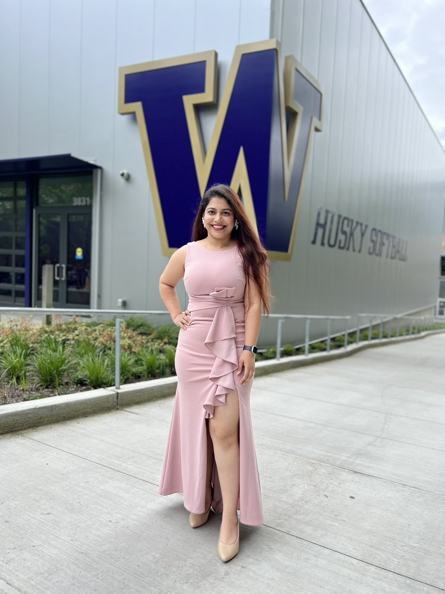 Akshay525's tweet photo. Congrats Shreya ! #uwgrad21 https://t.co/Cy1giVuvhu