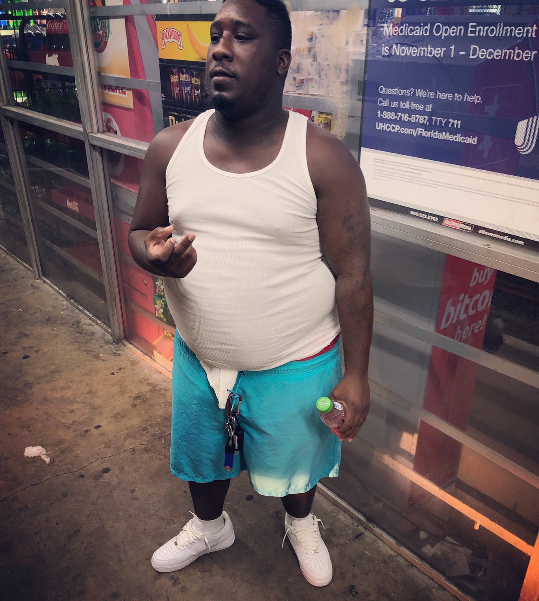 4pacForever's tweet photo. I trap to get 💰 music cost 💰💯 https://t.co/mKQcKXKgQr