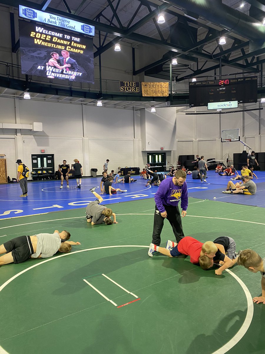 DannyIrwinWC's tweet photo. It was awesome having Olympian &amp; Northern Iowa Head Coach @schwabwrestling teaching our campers today! It is more than wrestling with him #ClimbTheHill https://t.co/nkpW5JHQcz