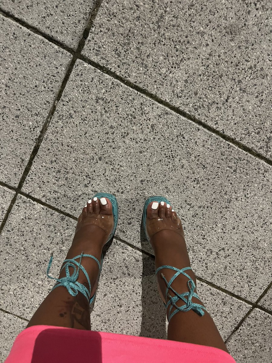 Oiled up just for you 😋