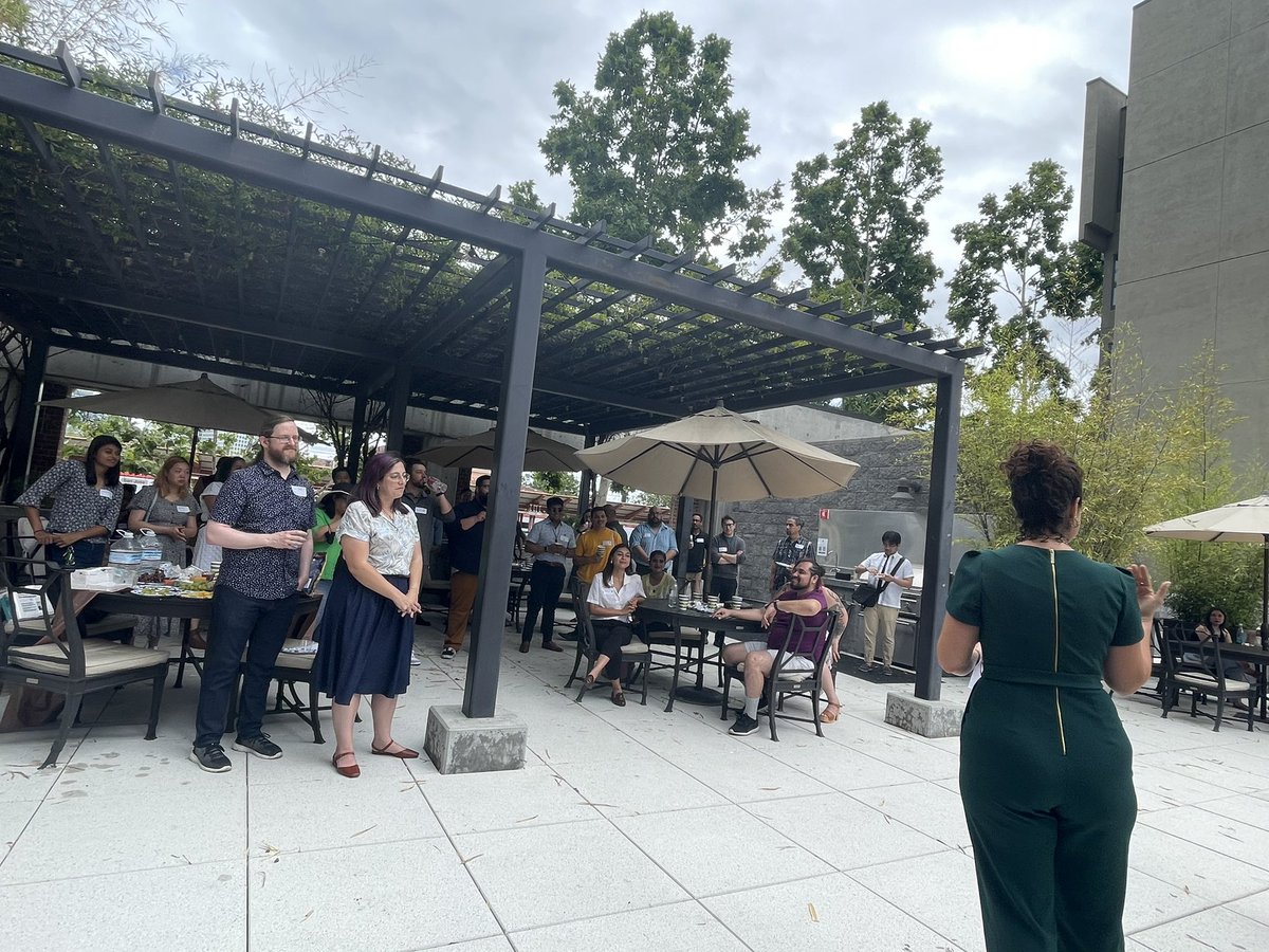 NLC_SV's tweet photo. Congratulations to our #nlcsv 2022 Fellows! 👏✨ Our community is so proud of you + we had a blast at our graduation fundraiser! 🎓 We’re thankful to everyone that has supported and invested in our local changemakers. 🤍💚 https://t.co/awufq3nIPg