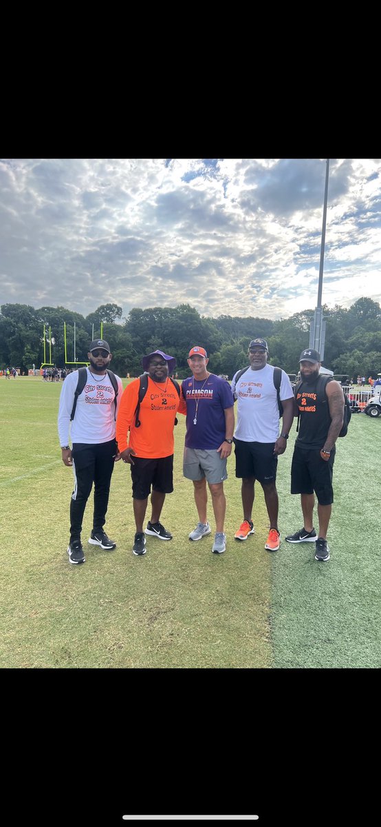 Coach Keyon Helton tweet media