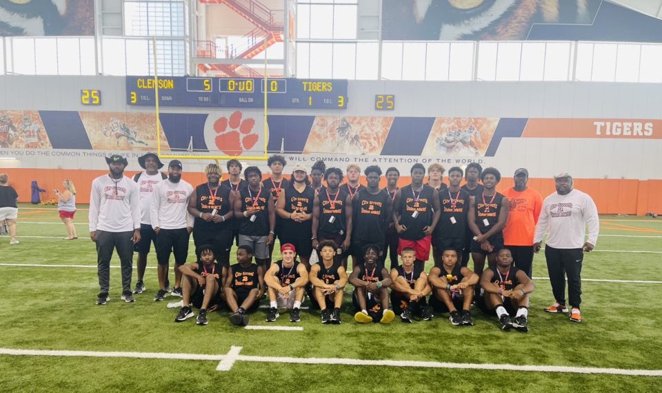 Coach Keyon Helton tweet media