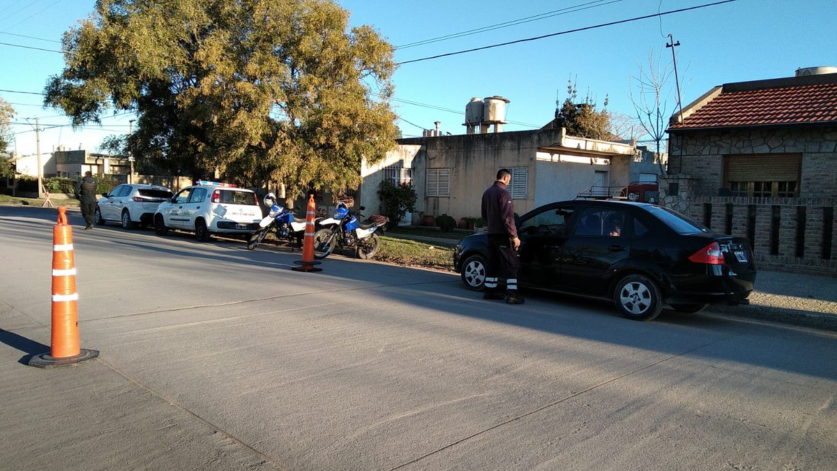 ¿ Y lo controles? ¿Podría ser este el motivo? ¿ Hubo controles viernes, sábado y domingo? ¿Se soplaron las pipetas? Y Candela...? <a href="/frenteacano/">Frente a Cano</a> <a href="/radioaltos/">RADIO ALTOS FM 97.9</a> frenteacano.com.ar/noticia/250581