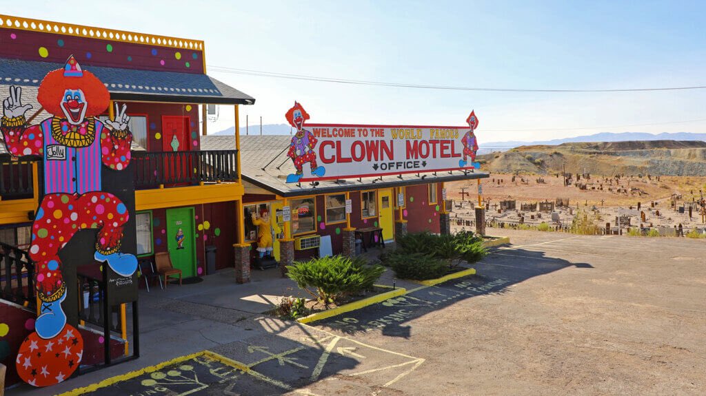 i’m at the clown motel. i’m at the cemetery. i’m at the combination clown motel and cemetery