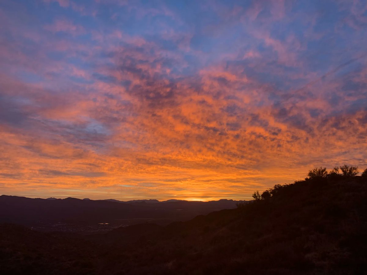 aspenfoxtracks's tweet photo. Arizona Trail S of Kearny, @AZTrail

#nationalpark #optoutside #getoutside #travel #hiking #aspenstracks #QuestFor423 #nps #arizona #roadtrip #wanderlust #parkchat #findyourpark #radparks #nationalparkgeek #outdoors #backpacking #hikeaz #azt #ArizonaTrail #sunset #sundaysunsets https://t.co/K5vaggKNdL