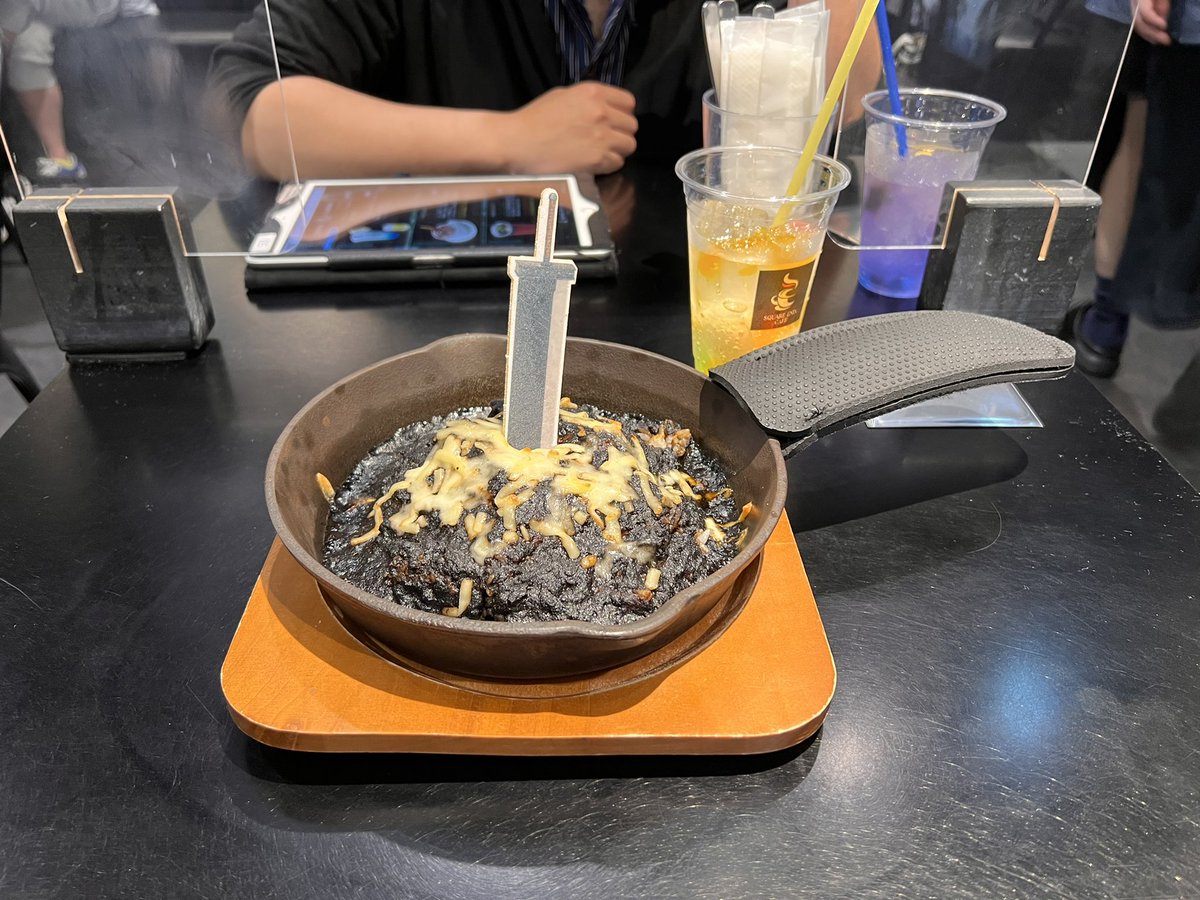 Yu_mApex's tweet photo. FF7コラボカフェいってきた！！ https://t.co/Ksh0HlW0V1