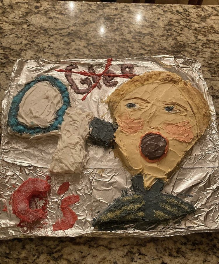 beliefronquest's tweet photo. happy sue sylvester cake day @voorhis_e https://t.co/VBGVCjpWTe