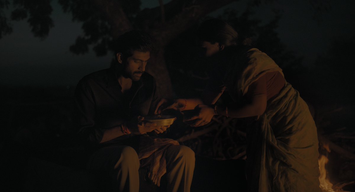 dancinemaniac's tweet photo. The vibrant music by @sureshbobbili9  and the powerful lyrics by @JilukaraSreeni1  tempers Rana's voice. 
Just love the way in which #ShreekarPrasad cuts from the last gun shot to Vennela's heart. https://t.co/G4RVBkmxOS