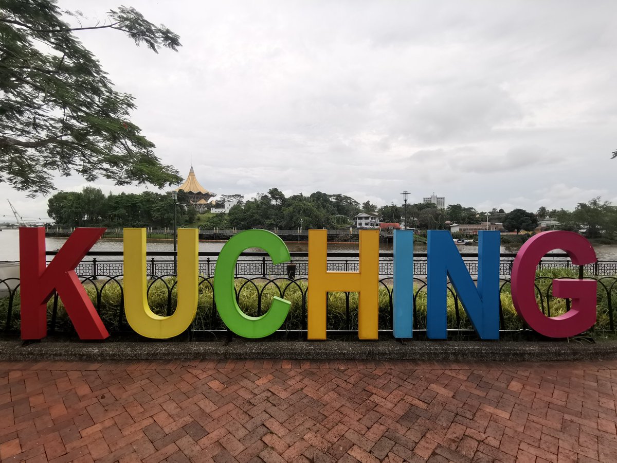 vandigital's tweet photo. Today I'll be hosting a Music NFT Primer here in Kuching, Malaysia 🇲🇾 in association with Hauz KCH &amp; supported by #VanDAO @CreativesDao @near_malaysia 💯🚀 https://t.co/OfXKiifVXE