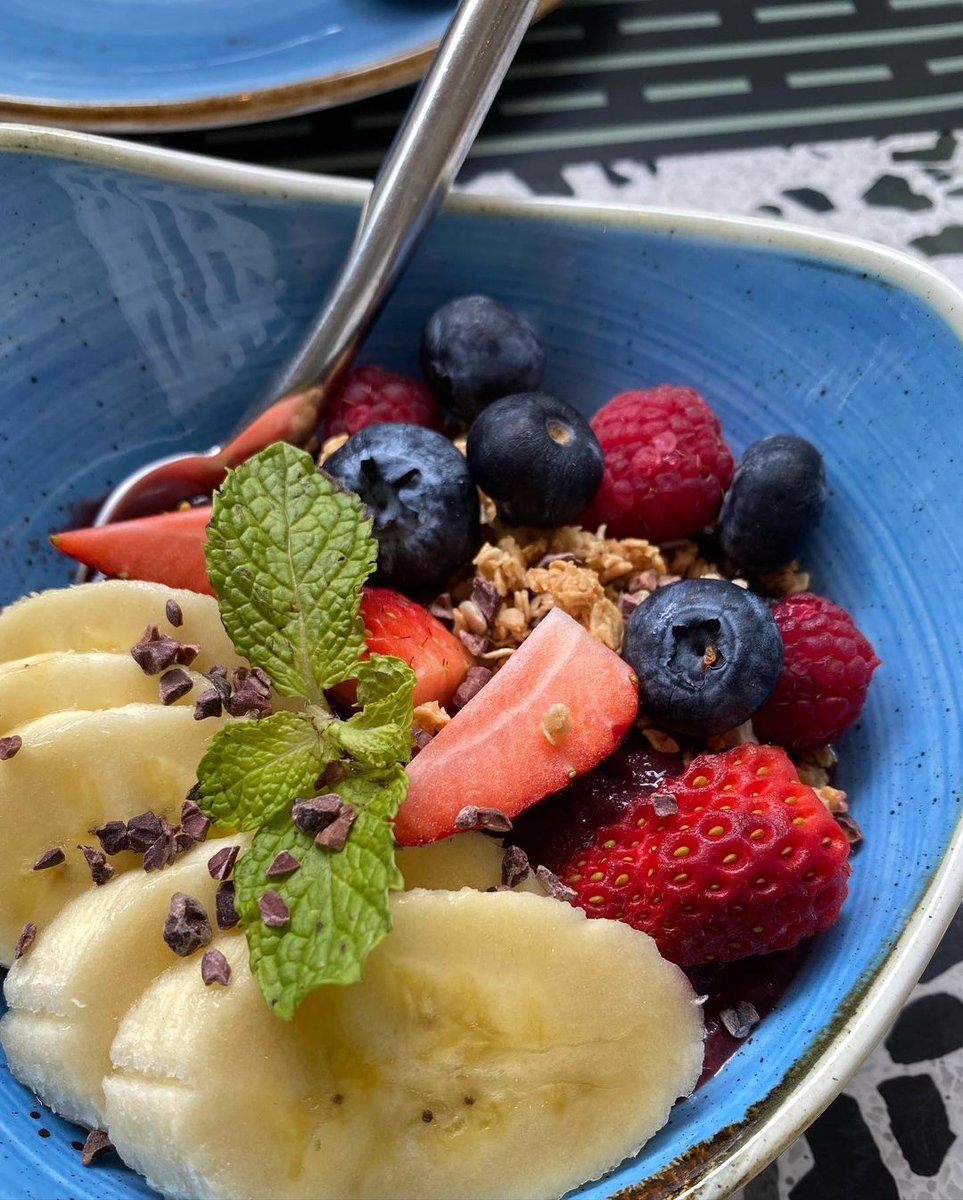 Cant stop eating this delicious food🥲