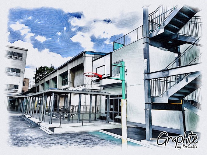 背景はほとんどそのままいけるな。空は切り取ってグラデと雲ブラシのがよさげか 