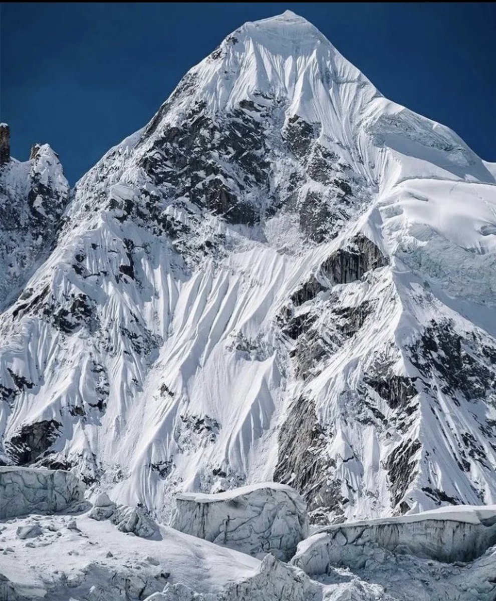 DanyalGilani's tweet photo. Nanga Parbat 🇵🇰
#BeautifulPakistan https://t.co/FPdkoC3Gov