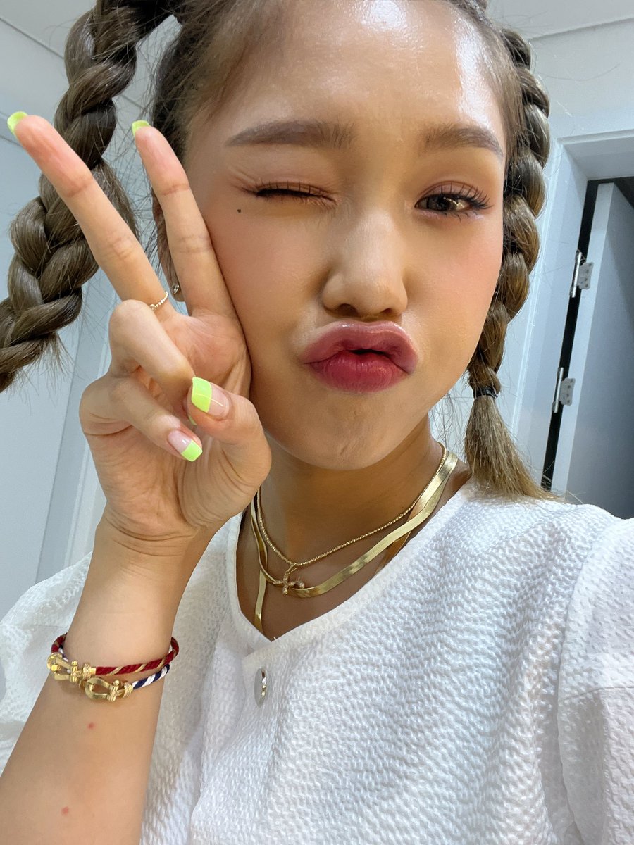WM_OHMYGIRL's tweet photo. #밈 #미미야놀자 #크리 #그쪽들
크리들 그쪽들
점심 잘 먹었어?
안 챙겨먹으면 안된다이 https://t.co/3MUwH3C3t9