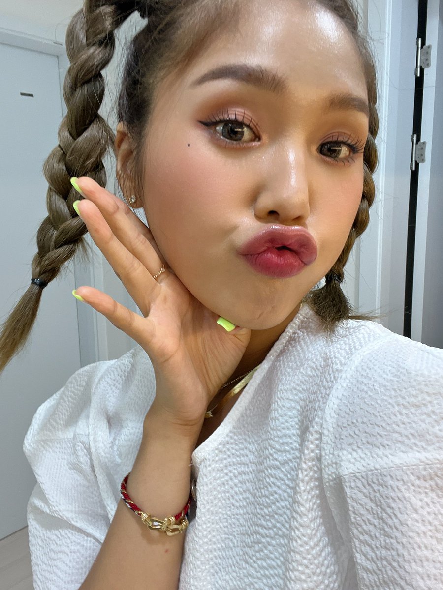 WM_OHMYGIRL's tweet photo. #밈 #미미야놀자 #크리 #그쪽들
크리들 그쪽들
점심 잘 먹었어?
안 챙겨먹으면 안된다이 https://t.co/3MUwH3C3t9