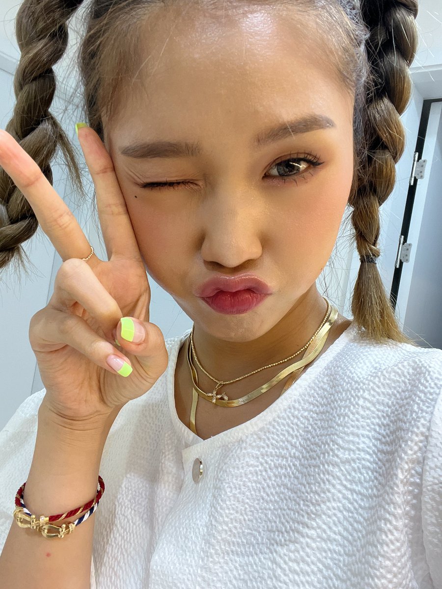 WM_OHMYGIRL's tweet photo. #밈 #미미야놀자 #크리 #그쪽들
크리들 그쪽들
점심 잘 먹었어?
안 챙겨먹으면 안된다이 https://t.co/3MUwH3C3t9