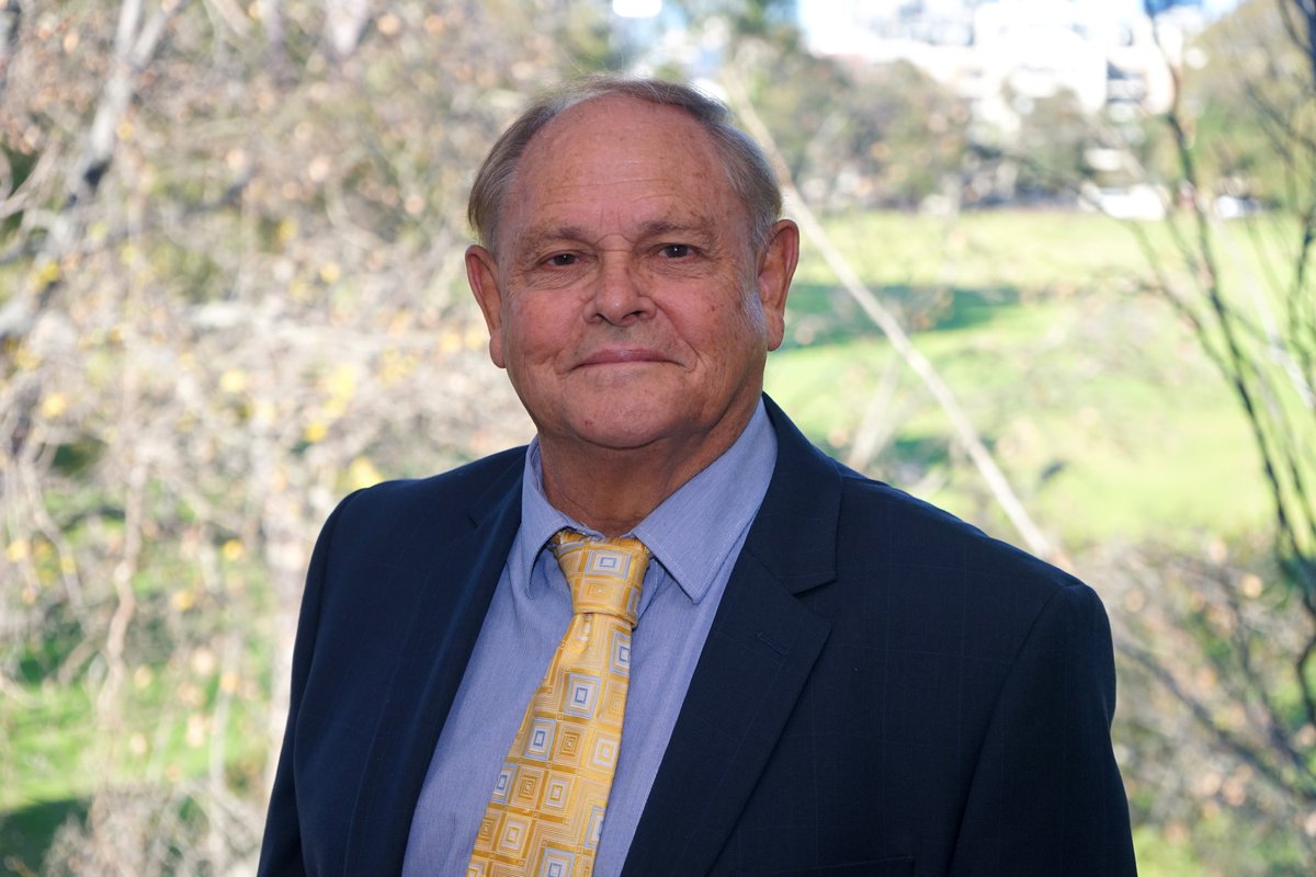 WA_Edu_News's tweet photo. Congratulations to Kevin O’Keefe, the Department's Principal Advisor in Aboriginal Education Teaching and Learning, who was awarded the Medal of the Order of Australia for his service to Indigenous education. 👏

Read more about Kevin's achievements 👉 https://t.co/e2zV99emYq https://t.co/IlYy9tg6oD