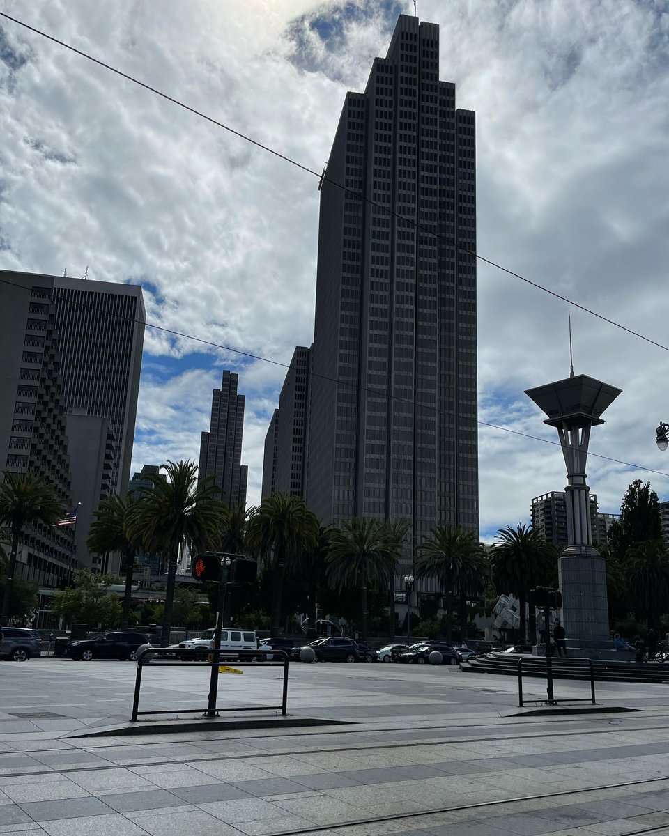 ayamisc's tweet photo. Enjoyed the cool sea breeze in the city today~ https://t.co/MrHQY8rBjF
