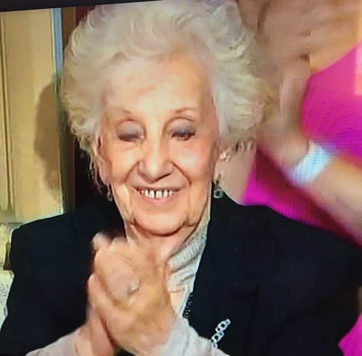 LadyAMA01091892's tweet photo. Jamás esta tipa volvió e encontrar un nieto de nuevo desde que se fue Macri. Que olor a trampa se siente. https://t.co/YZBMeTbvdJ