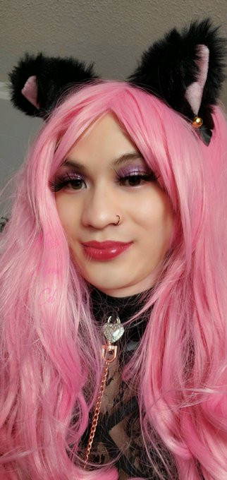 New pics coming soon! Can u guess the theme? https://t.co/vZnyE1ZrCs