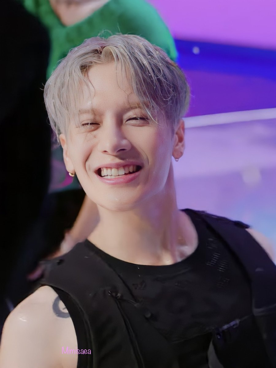 mimisaea's tweet photo. List of songs that I would like to listen at P.Jack concert “Red World Opening Live” #Blow #Cruel #BornToBeAlive #LMLY #ILoveYou3000  #PrettyPlease #Papillon #100Way #BulletToTheHart #DriveYoyHome #Poison #Vibes and many more. @JacksonWang852  #JacksonWang #TeamWang #MAGICMAN https://t.co/GrDZtMsllj