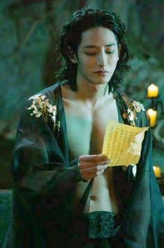 Mar289615286's tweet photo. #LeeSooHyuk e #KimSeokjin de vampiros na fanfic: A
Eu : toquei caijin kkkkk
#fanficsdoBTS #herançadefamiliafanfic
#tipodefic https://t.co/GqeSqwB644