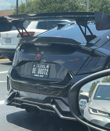 DaddyskinsCSGO's tweet photo. S tier license plate https://t.co/kIMlWl0HMw