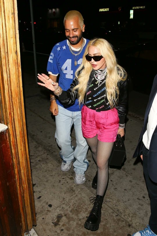 #newpost #madonna <a href="/madonna/">Madonna</a>