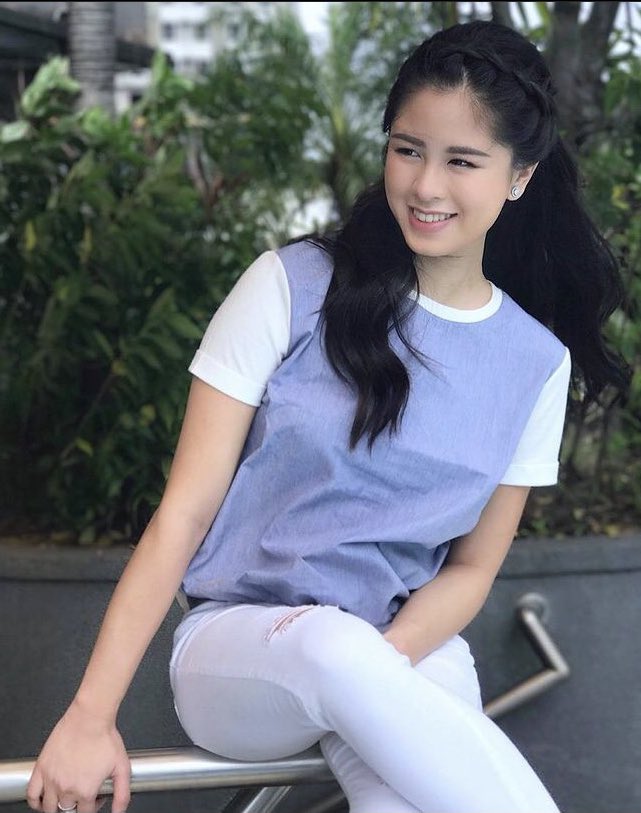 calinsetbisousJ's tweet photo. Kisses was never afraid to voice out her feelings and people may hate her for that because she can do what no one else is brave enough to do—ang magpakatotoo. 

Only the strong and brave can dare to be real in a world full of judgement. 

#KissesDelavin | @KissesDelavin https://t.co/IqNiHZzzSf