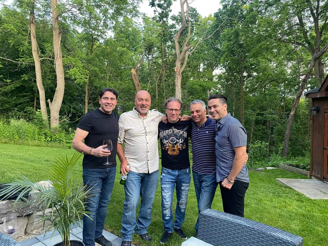 CorMessina's tweet photo. Great get-together with this cast of  characters from high school this weekend.#FriendsForever https://t.co/HLsOBSl0i3