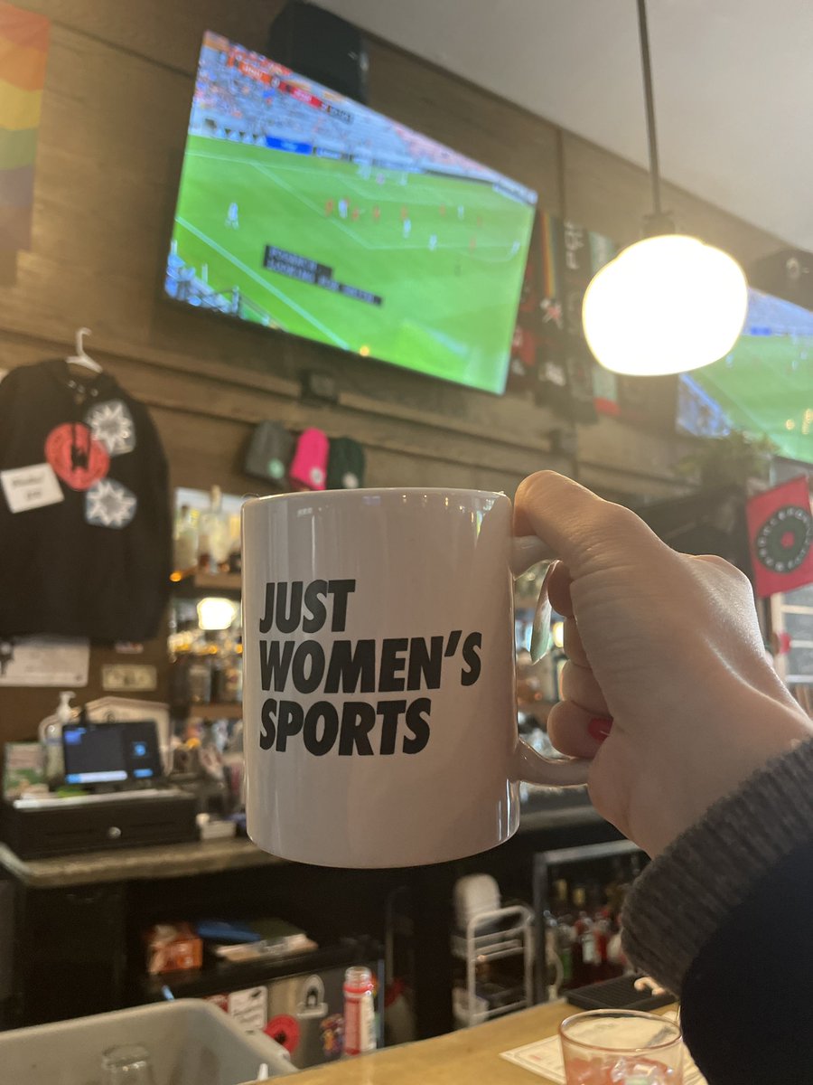 In Portland at <a href="/TheSportsBraPDX/">The Sports Bra</a> the only bar dedicated to womens sports watching the <a href="/ThornsFC/">Portland Thorns FC</a>. What a Sunday.