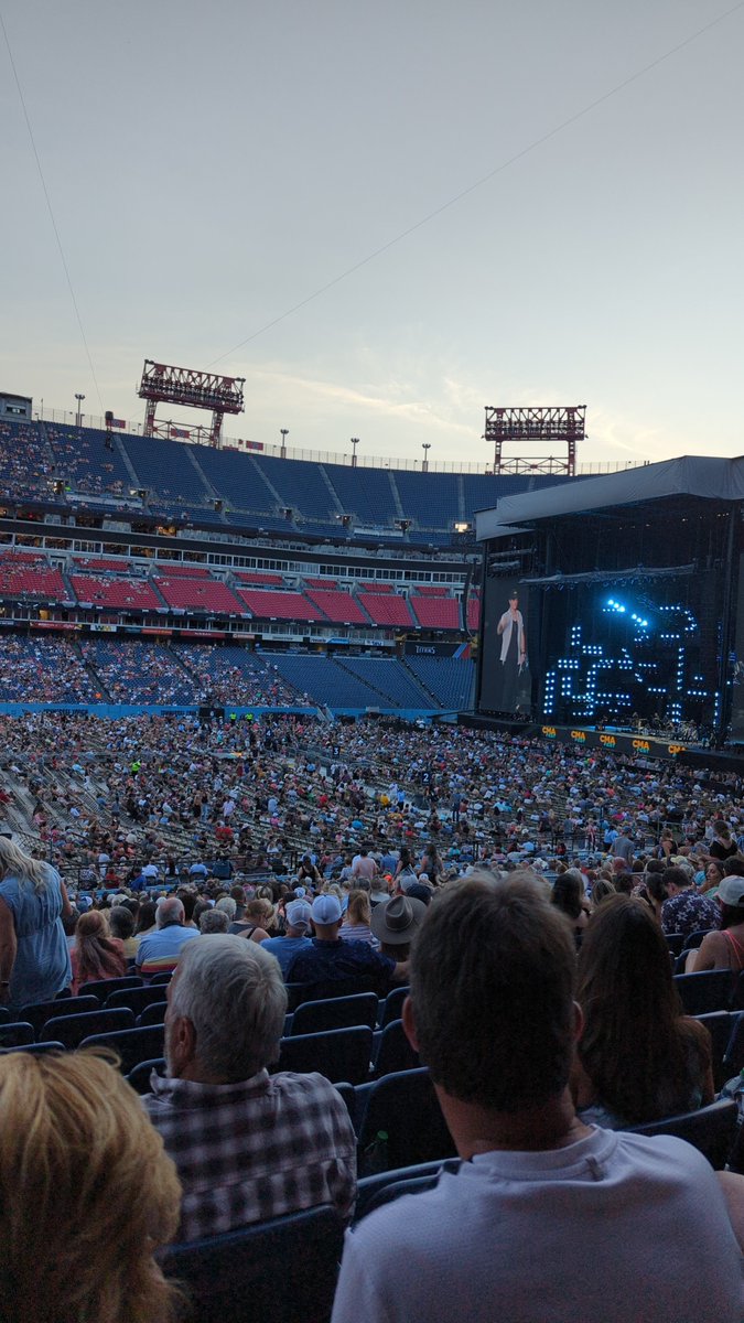Barbie0902's tweet photo. #ChevyCMA would love an upgrade with my daughter!! https://t.co/eE6ozm4aRd