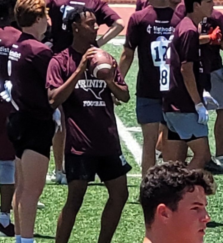 I 👀 you <a href="/jodieXII/">Joseph clay</a>. Really good day at 7 on 7 state qualifier tournament yesterday. Competed at Trinity University Football Elite Camp today. Keep stacking good days. <a href="/HighlandsOwlsFB/">Highlands Owls Football</a> #HOODAT #RECRUITHIGHLANDS
