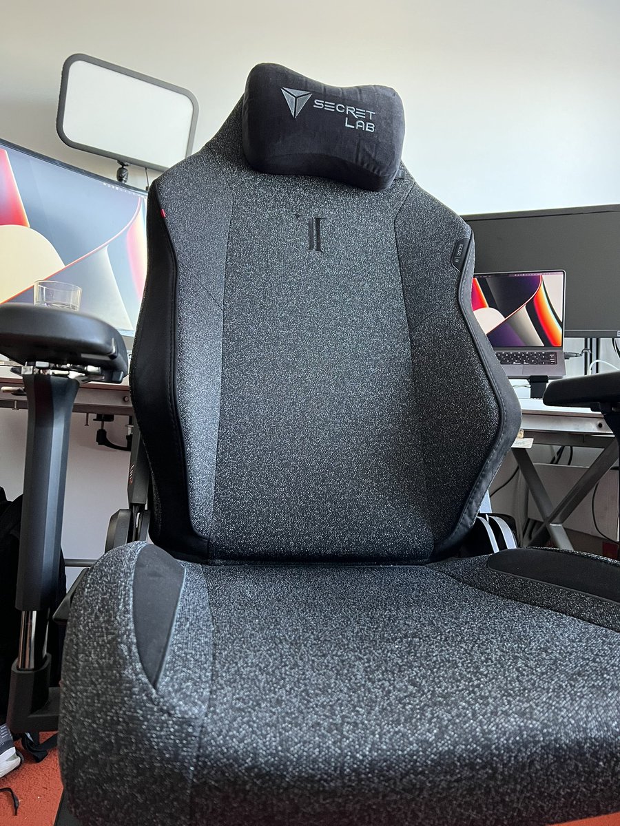 Am loving my #Secretlab chair.