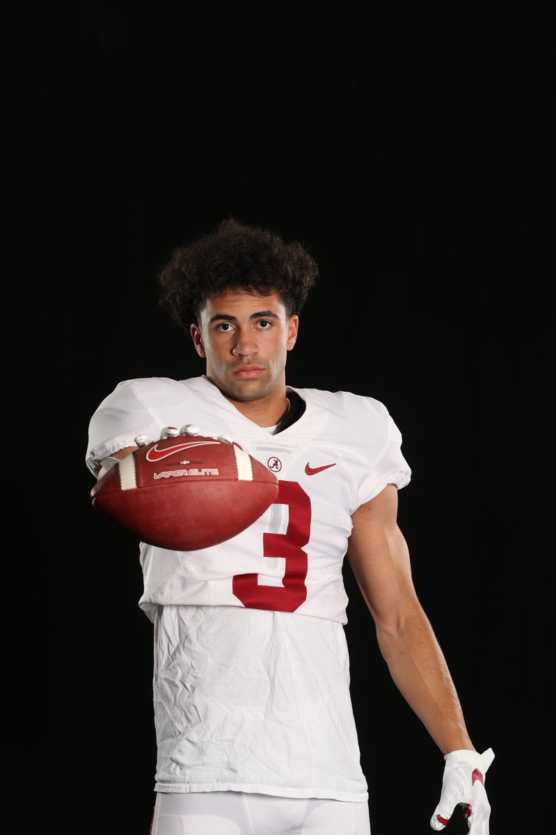 I want to thank all the coaches and staff at the University of Alabama for making my official visit this weekend so awesome! #RollTide <a href="/HolmonWiggins/">Holmon Wiggins</a> <a href="/Coach_TRob/">Travaris Robinson</a> <a href="/CoachWimberly/">Brent W.</a> <a href="/CoachLeeBlank/">Lee Blankenship</a> <a href="/RecruitMustang/">Mustang Football Recruiting</a>