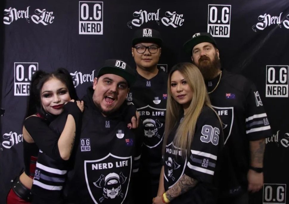 MikeDropGames's tweet photo. Had the best time this weekend!
#ozcomiccon #ognerd @OGNerd2 @skkarlett @BeardedSwiper @proSANNx @OzComicCon https://t.co/UoXzfphrKO