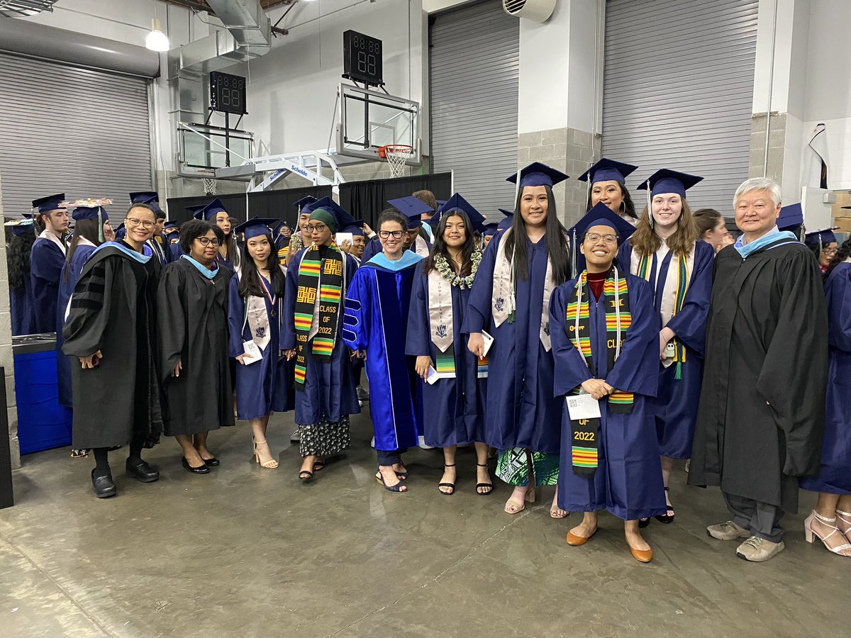 FWPS210's tweet photo. We are #FWPSProud of your accomplishments, TBHS grads. @TBTitans #TitanGrad #Classof2022 @drdpfeifferfwps https://t.co/TcrrneuNuQ