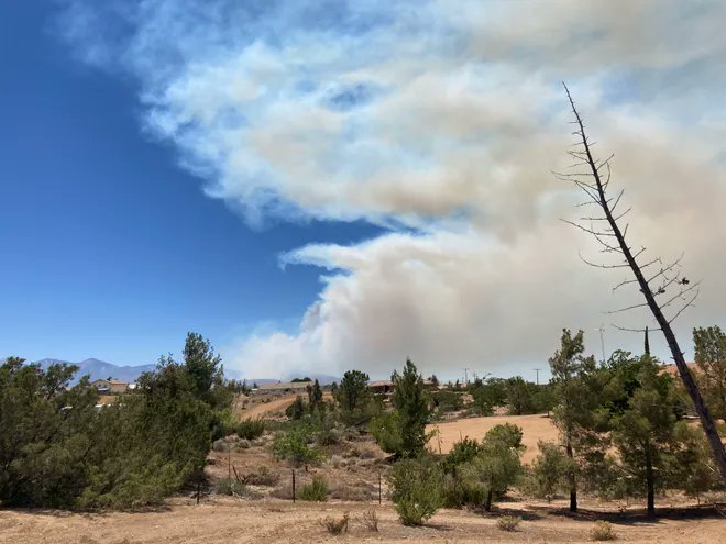 richardbounceRE's tweet photo. Praying for Wrightwood and the firefighters that are battling the Sheep Fire! 🙏
#PrayersForWrightwood 
#BounceRealty https://t.co/XbcGLdZvD2
