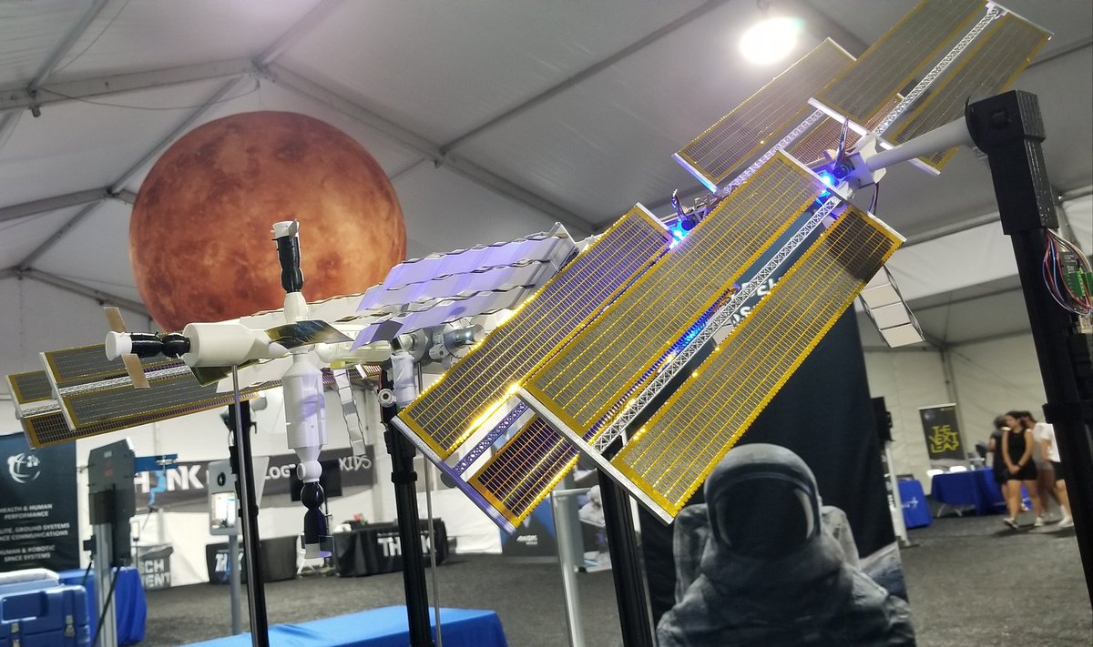 We had a blast showing you #ISSmimic at #Moon2MarsFestival <a href="/SpaceCenterHou/">Space Center Houston</a> #MarsNotToScsle