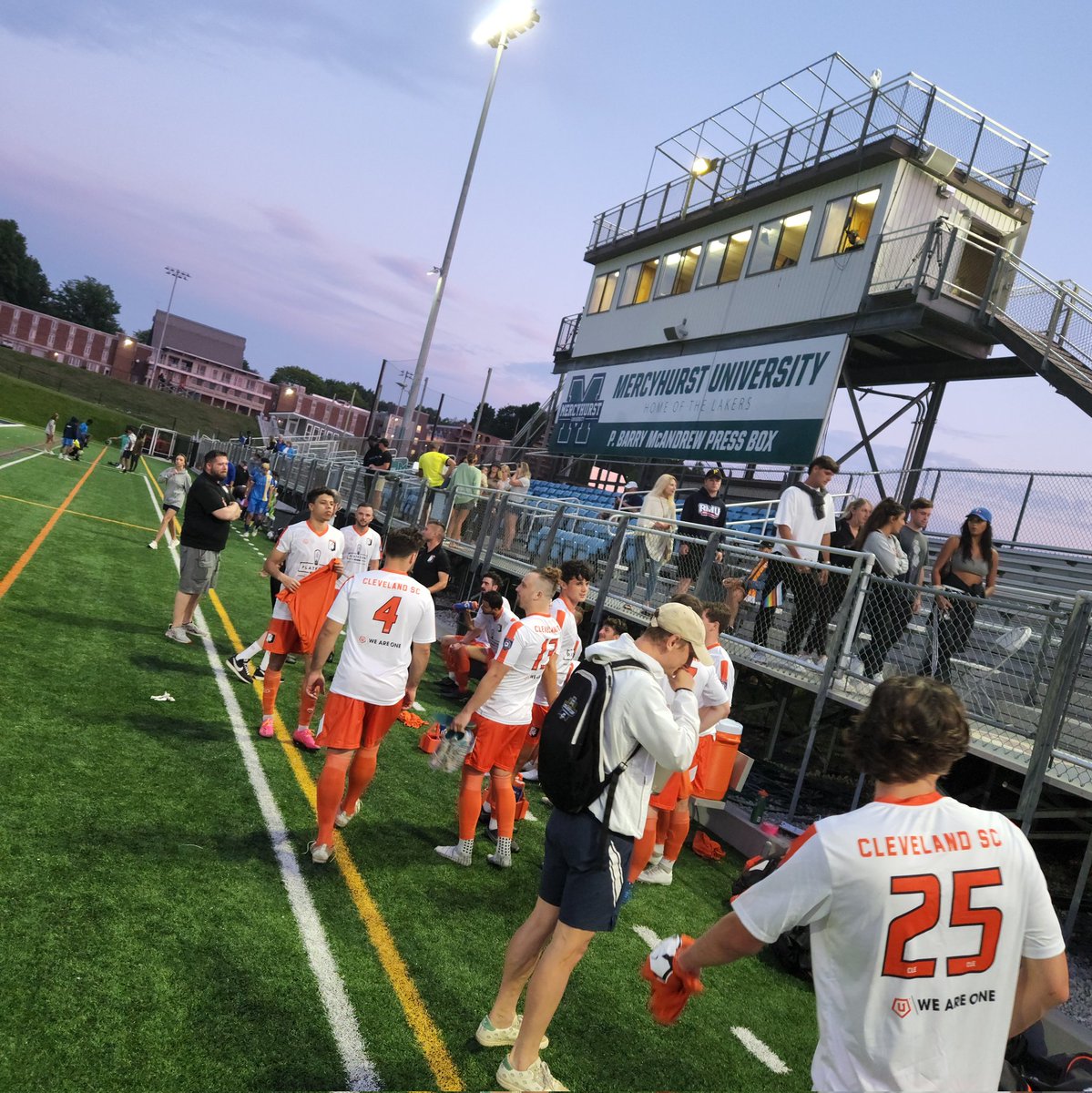 SoccerCLE's tweet photo. Full-time in Erie. Your Cleveland SC come back from a goal down and win 2-1. #WeAreCLE https://t.co/kc39fd4Wkv