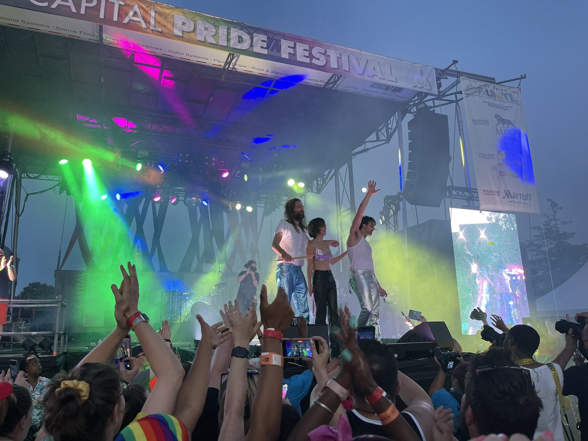 THAT WAS SO WILD!! WE LOVE YOU DNCE! #capitalpride #dcpride @DNCE @jinjoomusic @JackLawless @joejonas