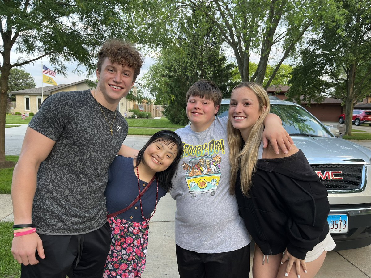 maya sagen tweet media