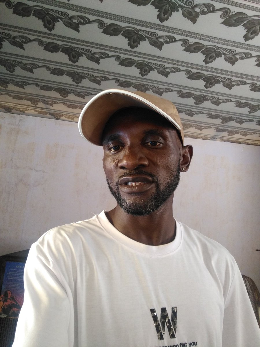 DonpizzyAir's tweet photo. HAPPY DEMOCRACY 9JA. 
HYPE LORD AIR MONEY DONPIZZY..
SHOW KILLER ... ECHOKE https://t.co/BT8Dyloc8P