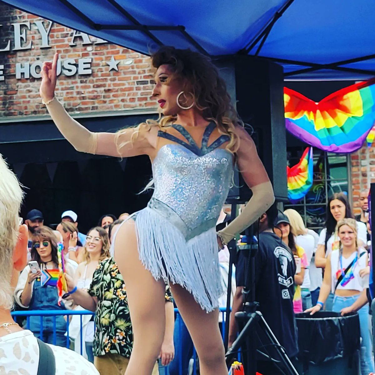 BeAbsolutelyOut's tweet photo. Another absolutely great day to celebrate Pride! ๐ #loveconquersale #Pride2022 #LIPride #longislandpride #gaylongisland #PrideMonth #absolutelyout #LGBTQ @wstarscollide https://t.co/9HG48NLrSH
