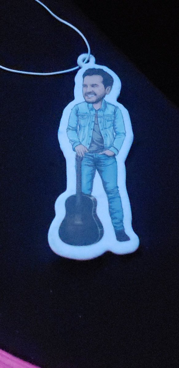 lorene9986's tweet photo. So I got a @lukebryan air freshener today &amp; my boyfriend dont like the smell of it I love it tho but out of no where my boyfriend says shew I smell ole Luke Bryan's ass lol I died laughing that was to funny I said if Luke smells this good then id smell his ass everyday https://t.co/Gt0IynbnIT