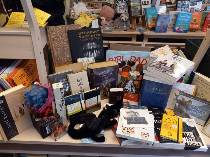 Father's Day is one week away.

#DadWantsBooks #FathersDay #IndieBookstore #OhioBookstore #ShopLocal