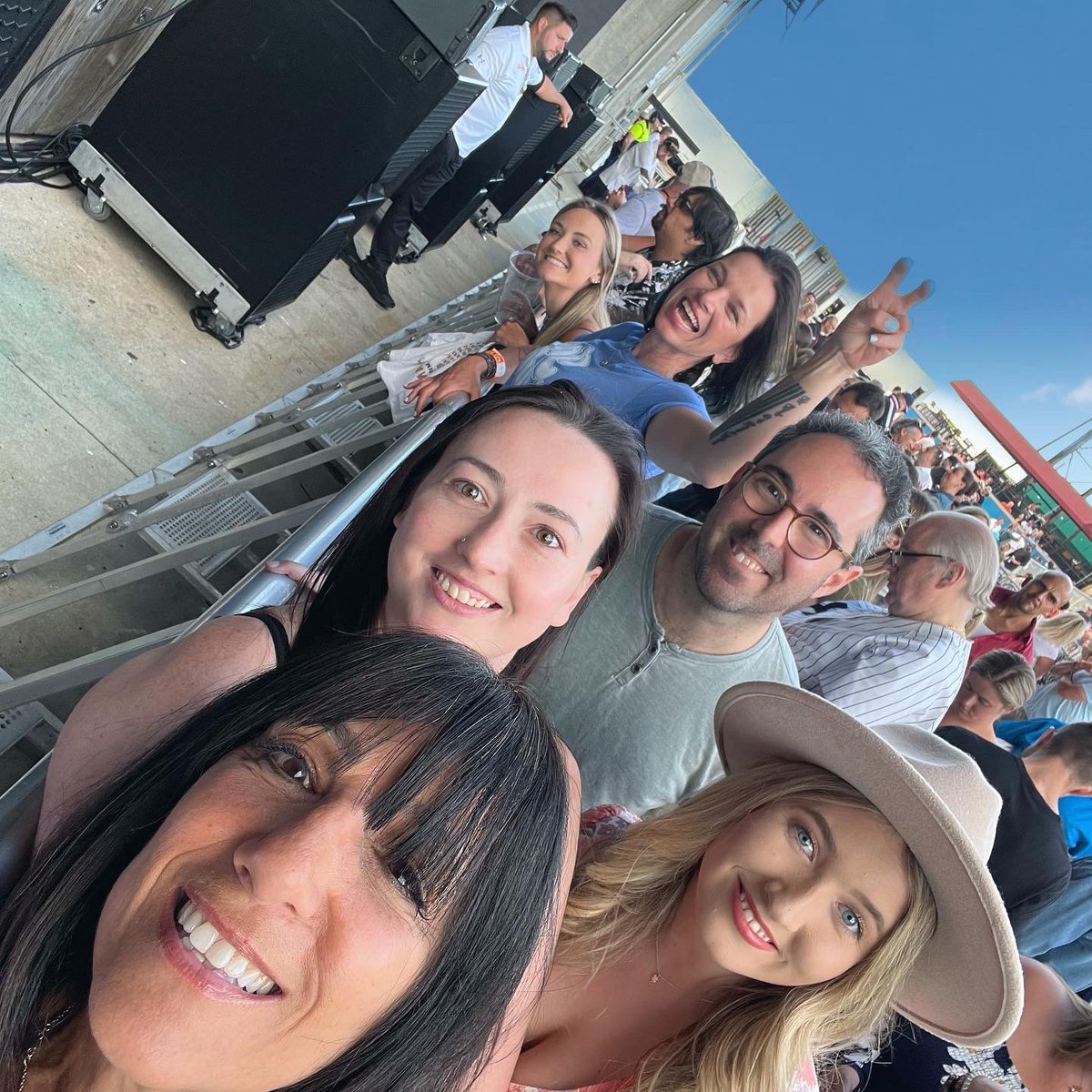 NYMirandaJunkE's tweet photo. Hadn’t seen most of these people in 3 years. Some are no longer with us post-Covid. But we are gathered again, back in our Happy Place. #Superfans #RanFans 🙏🏼🎵 https://t.co/qFjUFRNgD8