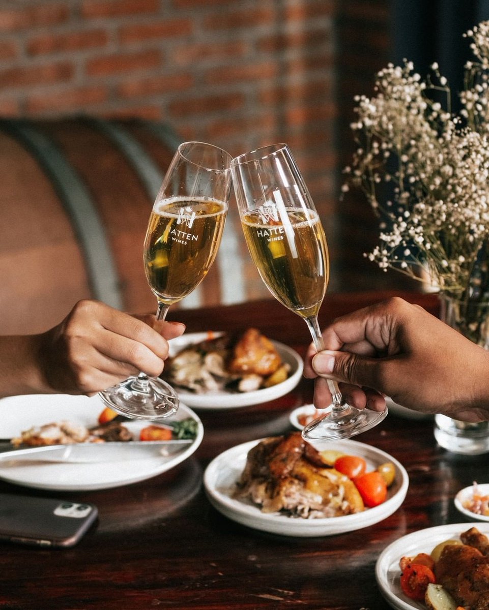 <a href="/Hattenwinery/">Hatten Winery</a>  - Share this for the brut wine lovers!
We have ‘Tunjung’, made in the french ‘Method Traditionelle’ style with complex yeast and fruity aromas. Also with creamy textural palate and a clean crisp citrus finish.

bit.ly/HattenWinesBali

#hattenwinery #hattenwine